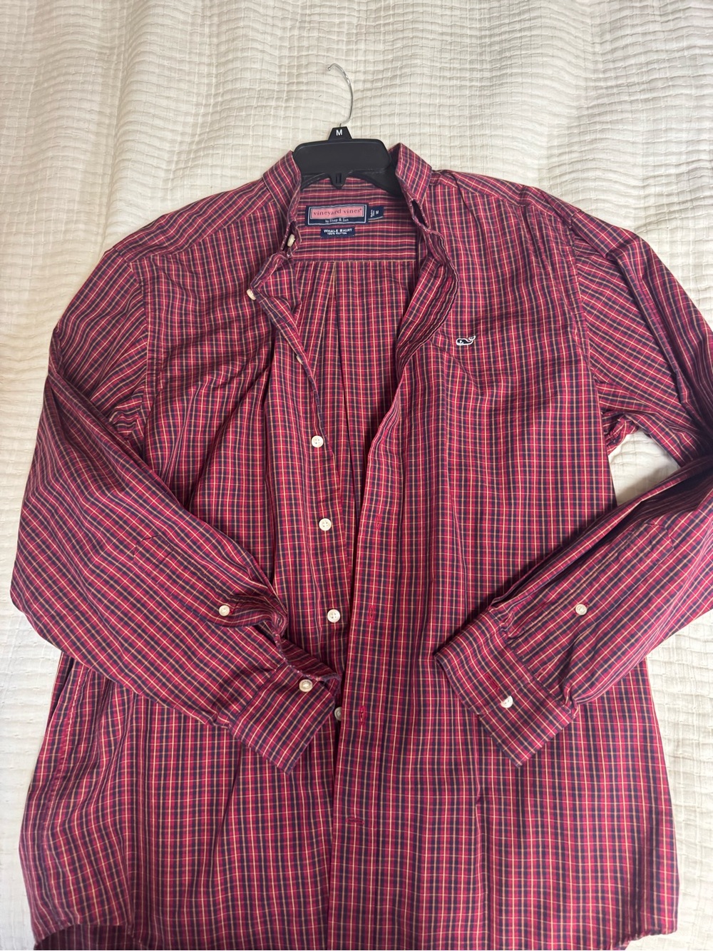 Vineyard Vines Men's Red and Navy Plaid Button-Down Shirt Size M like new